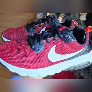 Sz 6Y Big Kids NIKE AIR MAX MOTION LW Athletic Shoes
